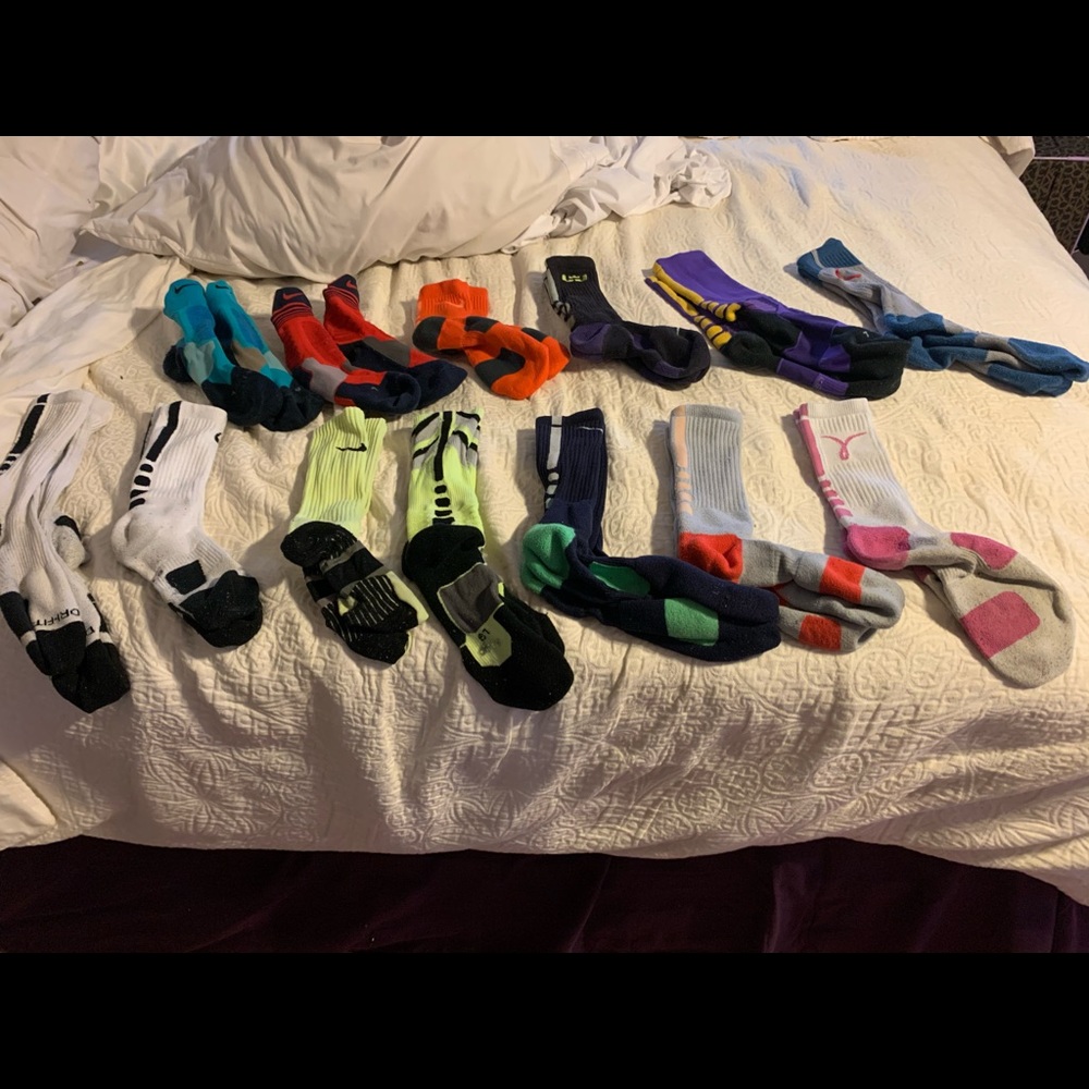 13 pairs of Nike elite and Jordan socks men’s.